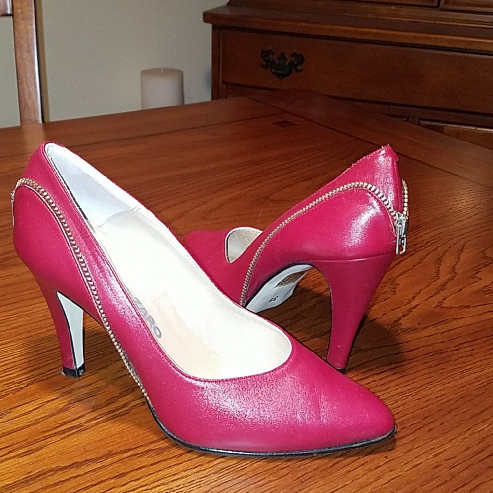 Brenda Zaro Zipper Heel